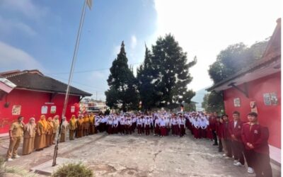 Untar Master of Management Students Hold YUBERI Community Service Program at SDN Ciherang 1 Cianjur